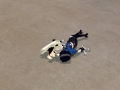 打NPC的時候 發現有人 躺在地上一動也不動........